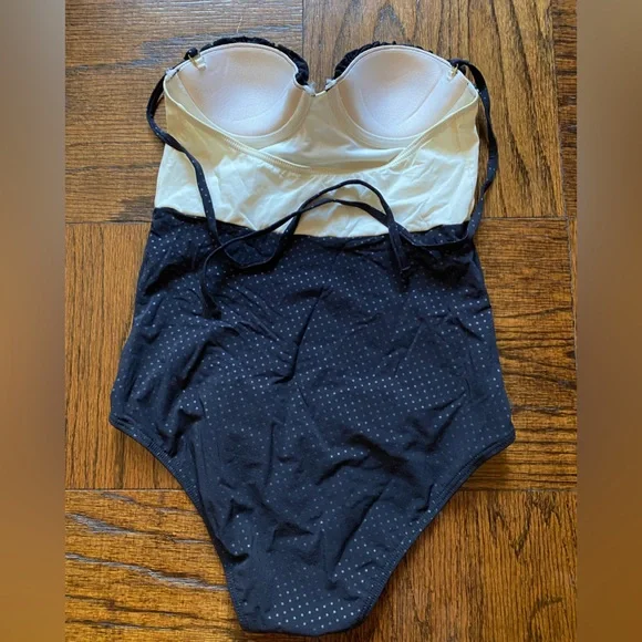 Topshop one piece swimsuit, US 2 - Picture 4 of 4